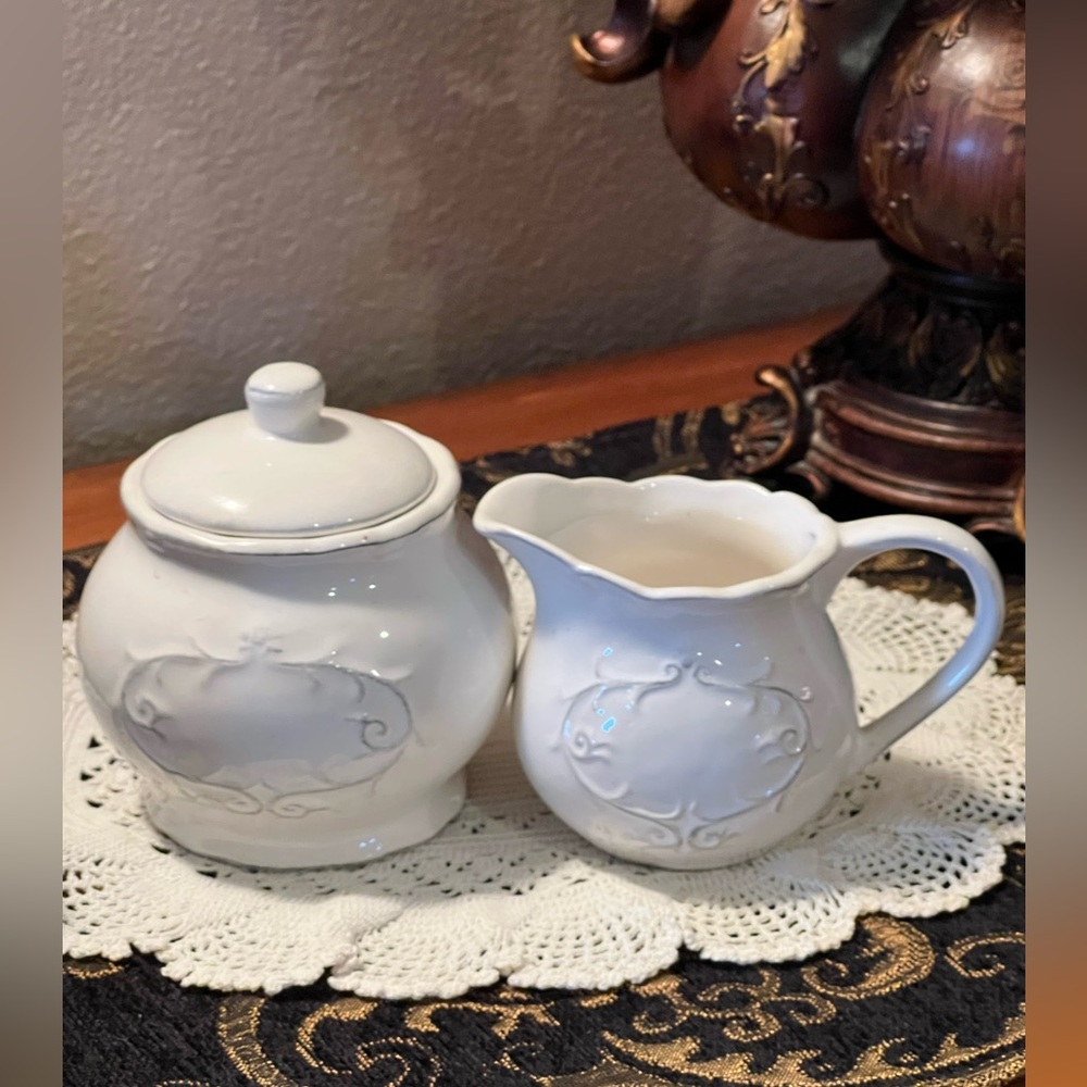 Cream & Sugar Container Set - Picture 2 of 8